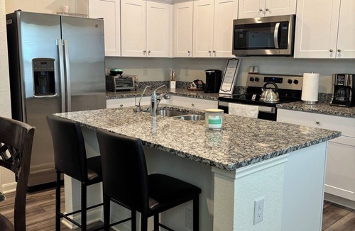 Medina Valley House | Brand new, charming home
