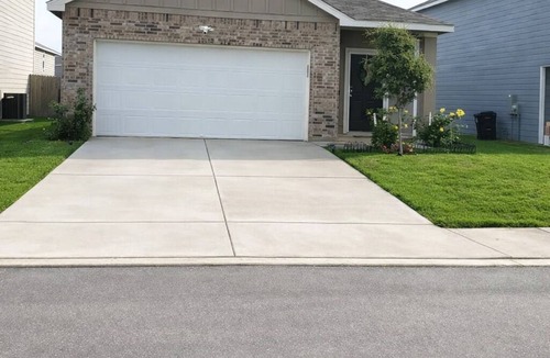 Medina Valley House | Brand new, charming home