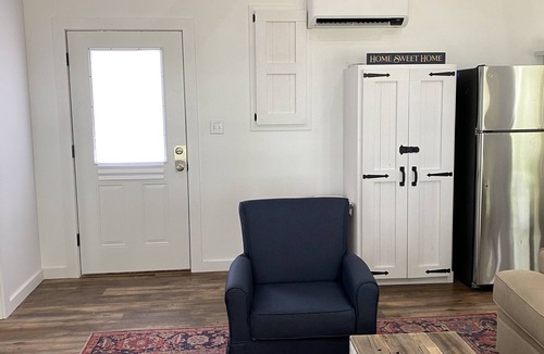 Dundee Cottage | *Brand New Construction* Moon Lake View Cabin