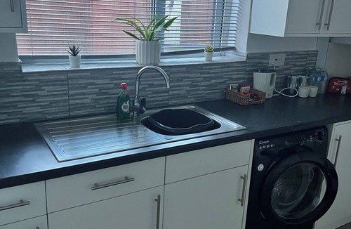 College Apartment | Brand new Cosy Studio Flat