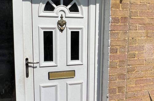 College Apartment | Brand new Cosy Studio Flat