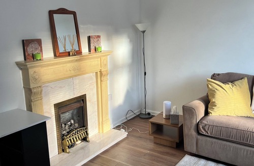 College Apartment | Brand new Cosy Studio Flat