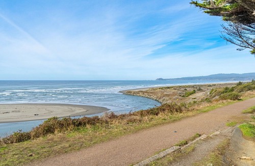 Trinidad Cottage | Brand New Cottage Five Minutes From The Beach with Fast Wi-Fi