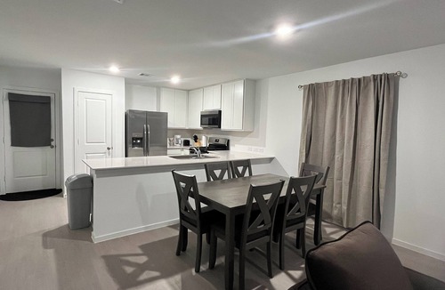 Conroe House | Brand New Cozy 3 BD w/Fiber optic nested in quite Cul De SAC. Ultra modern