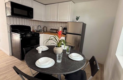 Winnetka Apartment | Brand new, cozy, private and peaceful one bedroom, one bath apartment