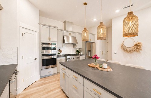 Bull Mountain House | Brand New Designer Luxury 5 Bedroom + Bonus