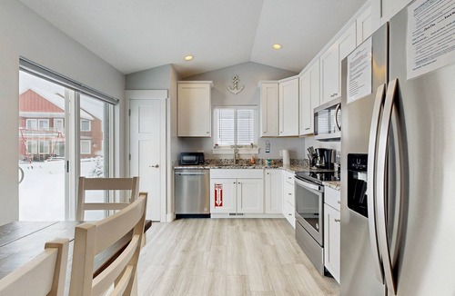 Garden City House | Brand new dog friendly home, with ATV access out the front door