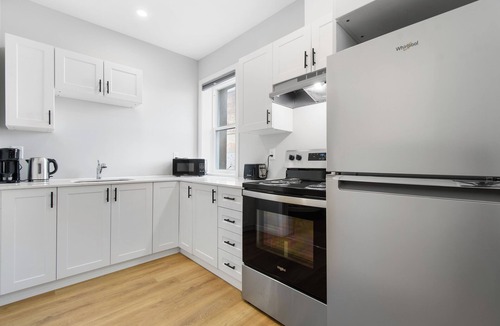 Hull Apartment | brand new downtown unit#7