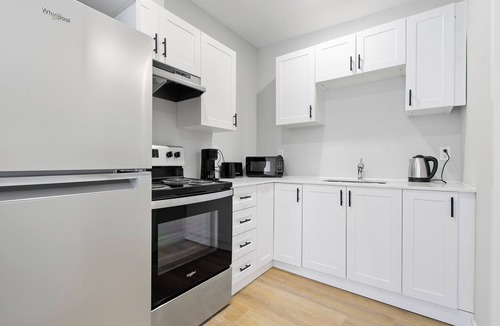 Hull Apartment | brand new downtown unit#9