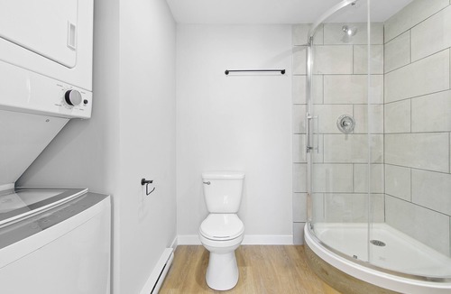Hull Apartment | brand new downtown units #11