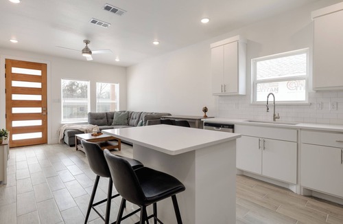 Sulphur Springs House | Brand New Duplex Near Downtown