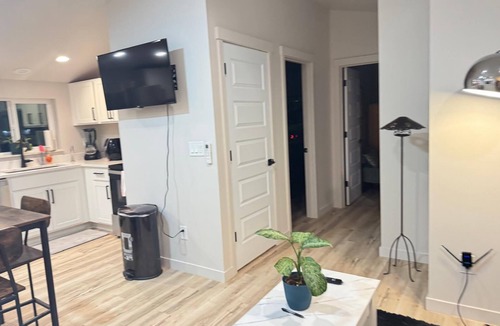 Hilltop House | Brand-New Furnished 2BR 1 Bath Unit. Central Tacoma