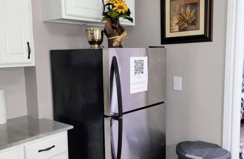 West Seneca House | Brand new furniture with parking