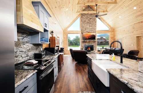 Sevierville Cabin | Brand new gorgeous 5BR cabin with mtn views, game room, hot tub, movie theater!