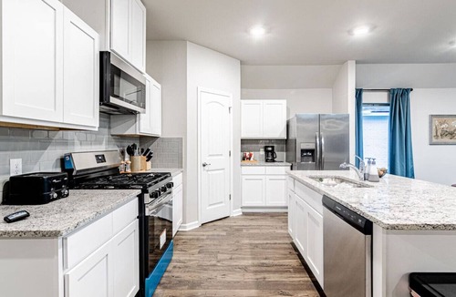 Broussard House | Brand new home, five bedroom, 3 bath, 9 beds