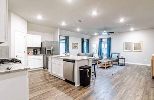 Broussard House | Brand new home, five bedroom, 3 bath, 9 beds