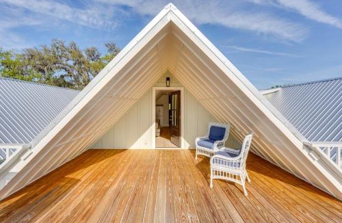 Steinhatchee House | Brand new home in Steinhatchee with rooftop deck!