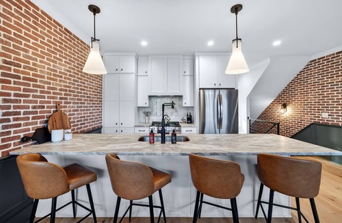 Hillsboro Village House | Brand-New Home ~ Rooftop w/Fire Pit | Hot Tub | TV | Grill |