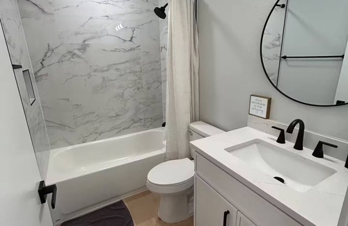 Sweetbriar House | Brand-New Interior 4BR Central Austin Access