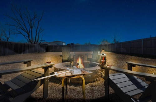 Waco House | Brand New & Just 6 mins from Baylor/Magnolia/Downtown Waco!