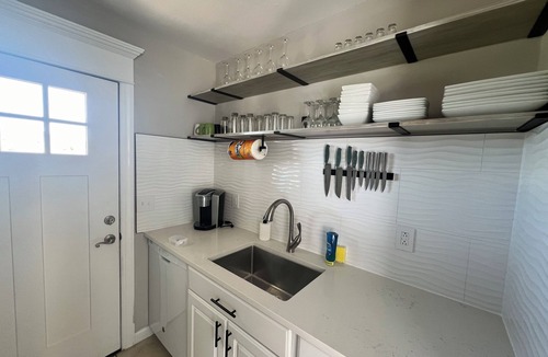 El Centro Beach Condo | Brand New & Less than 400 ft from Beach. Pet Friendly!n