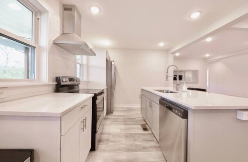 Hendersonville Apartment | BRAND NEW LISTING - Northside Cottage