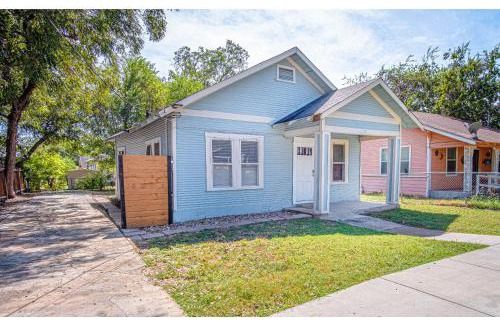 Denver Heights House | Brand New Listing! Cozy Historic House 5min*DT