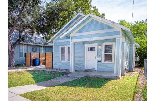 Denver Heights House | Brand New Listing! Cozy Historic House 5min*DT