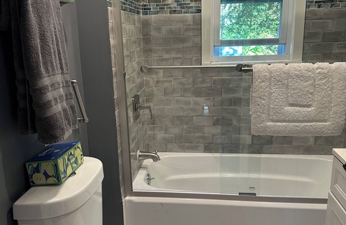 Catskill Other | Brand new listing! Soothing farmhouse in Leeds near Grace’s cafe and the creek.