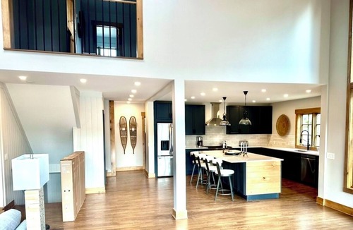 West Dover House | Brand new listing! True Ski In & Ski Out with Private Hot Tub & Fire Pit.