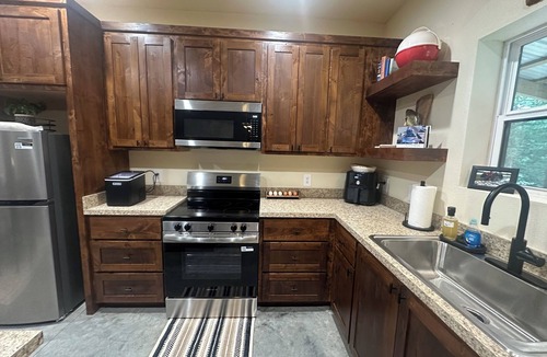 Sand Springs House | BRAND NEW Lodge Near Lake Keystone, Family Ready + BOAT Friendly