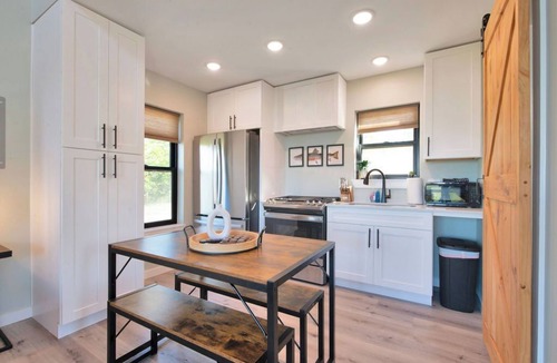 Hennepin Cabin | Brand New! Lofted Lookout - gorgeous views near Turner Falls