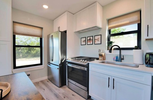 Hennepin Cabin | Brand New! Lofted Lookout - gorgeous views near Turner Falls