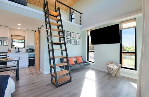 Hennepin Cabin | Brand New! Lofted Lookout - gorgeous views near Turner Falls