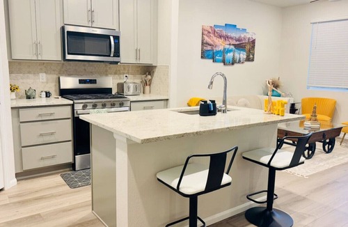 Aurora House | Brand New! Luxe Retreat - Near Airport & Gaylord