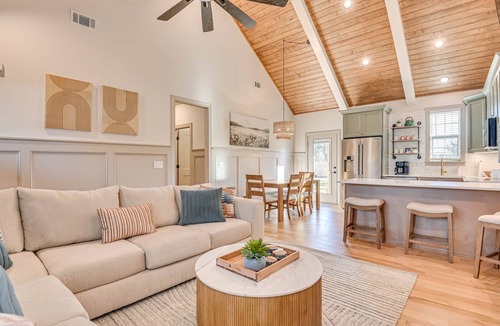 Martinez House | BRAND NEW Luxury 3bd in Martinez w/Firepit