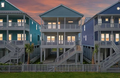 Beachside Village House | Brand New Luxury Beach House - Hot Tub
