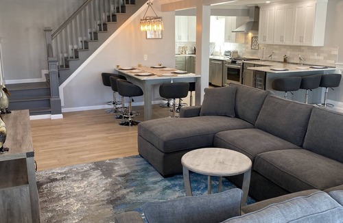 Long Beach House | Brand New Luxury