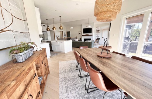 Coleman Cottage | Brand new luxury waterfront cottage