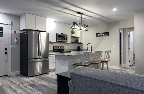 Brewer House | Brand New Modern 2 bedroom 2 bath single level