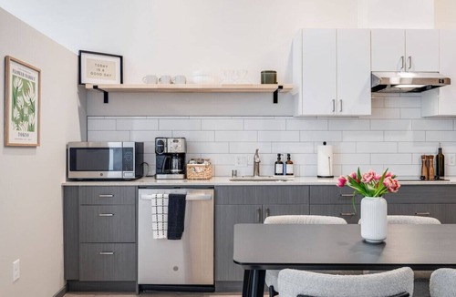 Lower Queen Anne Apartment | Brand New Modern 2BD Loft Apt