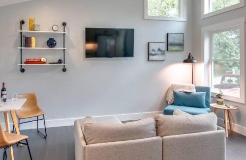Oakley House | Brand New Modern Asheville Escape