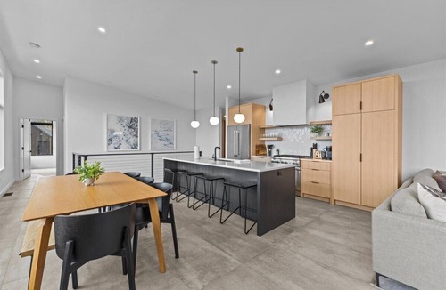 Stowe Hollow House | BRAND NEW! Modern Design with Mountain Views!