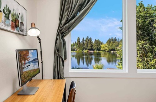 Haller Lake House | Brand New Modern Lake Front Paradise | RV Parking