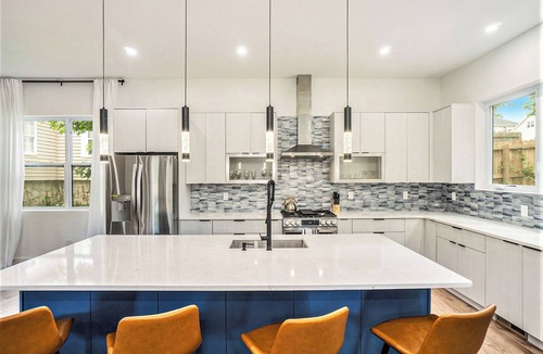 Atlanta House | BRAND NEW Modern oasis in the heart of Atl! Perfect home for your family vacay