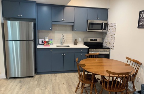 Kitchener House | Brand new modern private suite in Kitchener