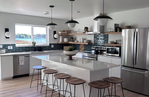 Campbellsport House | Brand new Modern, 6 bedroom waterfront home on a beautiful Long Lake.