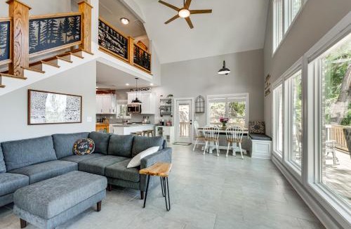 Perry House | Brand-New Perry House w/Kayaks & Lake Access