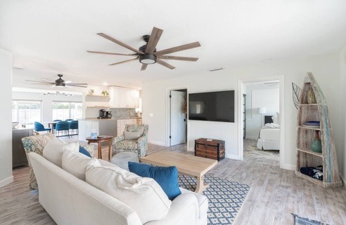 Singer Island House | Brand NEW POOL & SPA! Walk to Beach!