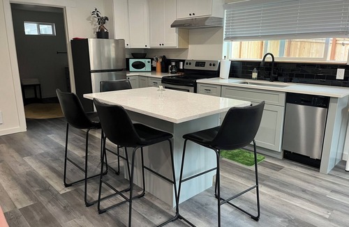 Hillwood Apartment | Brand new private quiet Shoreline studio near beach, shops, ferry, light rail